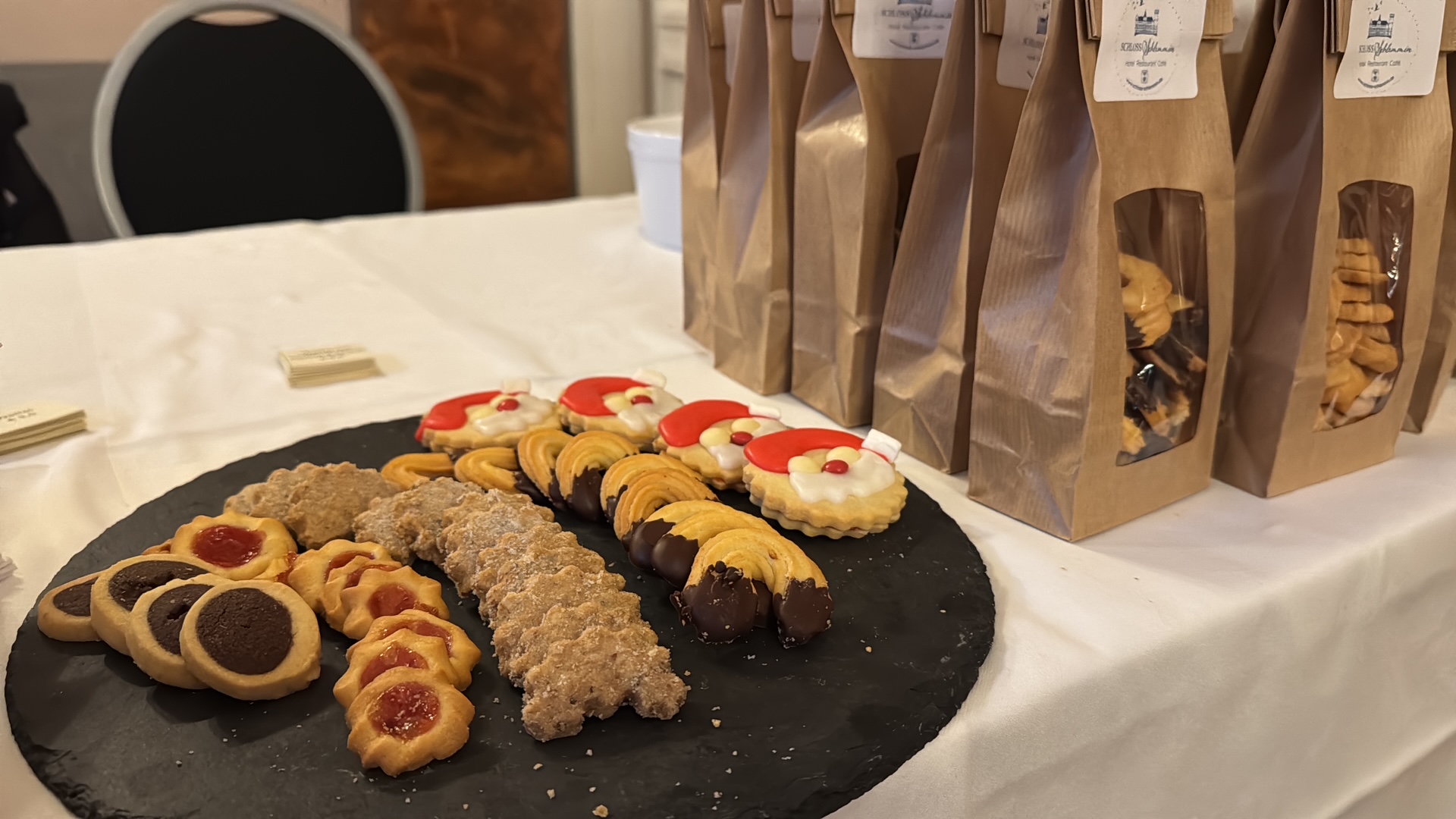 Festliches Weihnachtsbuffet im Schloss Schlemmin